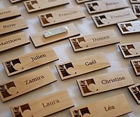Badges en bois