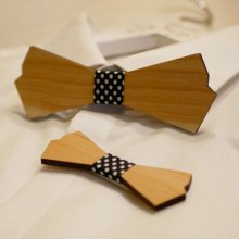 Broche noeud papillon en bois, pour homme ou femme - Atelier Mumu